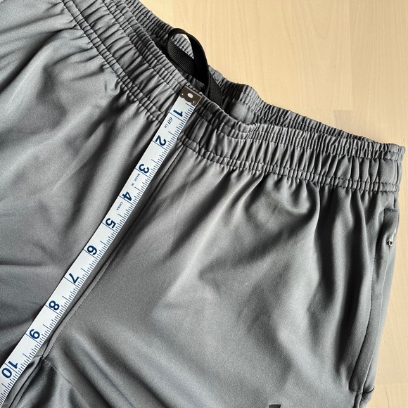 Under Armour joggers - Picture 11 of 12